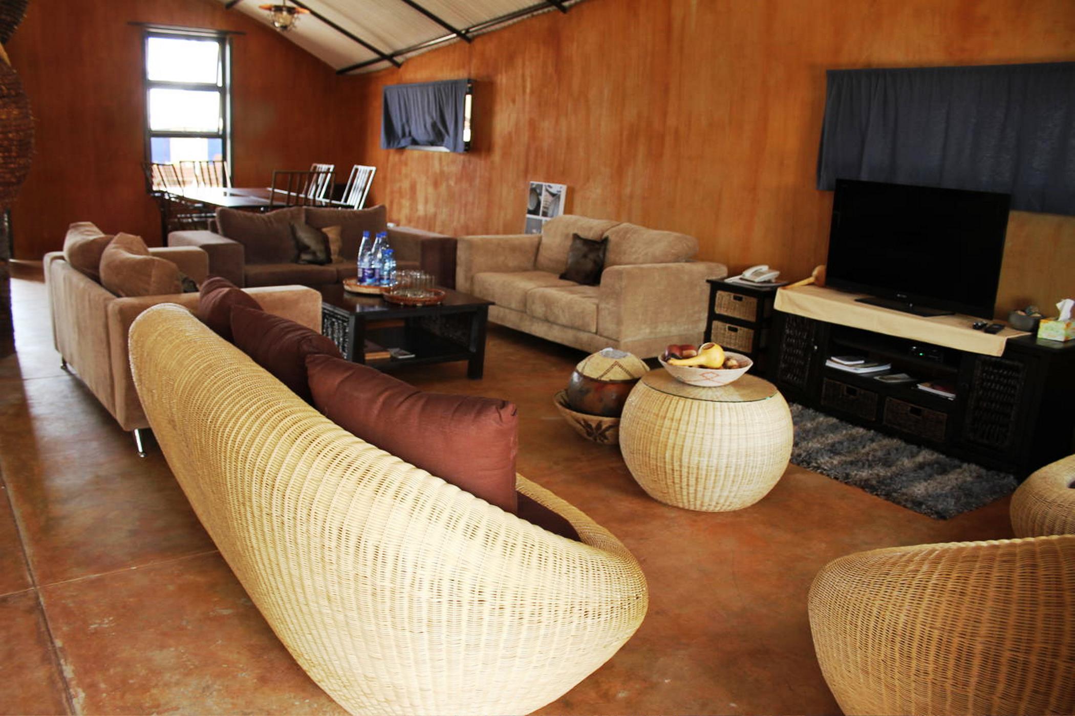 Ongula Village Homestead Lodge Ondangwa Exterior photo